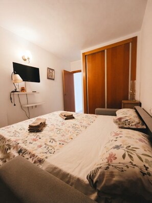 Room - Vrbo Property (Benidorm)