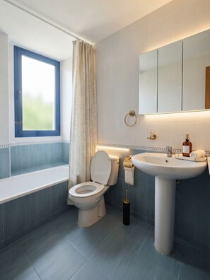 Bathroom - Vrbo Property (Benidorm)