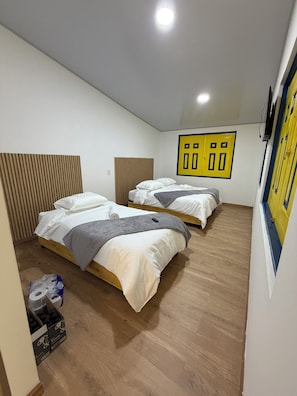 Habitació triple Deluxe, vistes al riu | Wifi gratuïta 