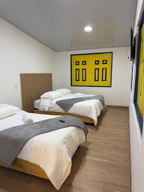 Habitació triple Deluxe, vistes al riu | Wifi gratuïta 