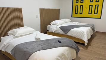 Habitación triple Deluxe, vistas al río | Wifi gratis