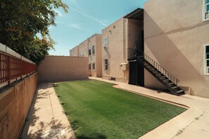 Property grounds - Clarendon Hotel (Huntington Park)
