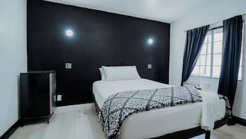 Single Room, 1 Queen Bed, Non Smoking | Free WiFi