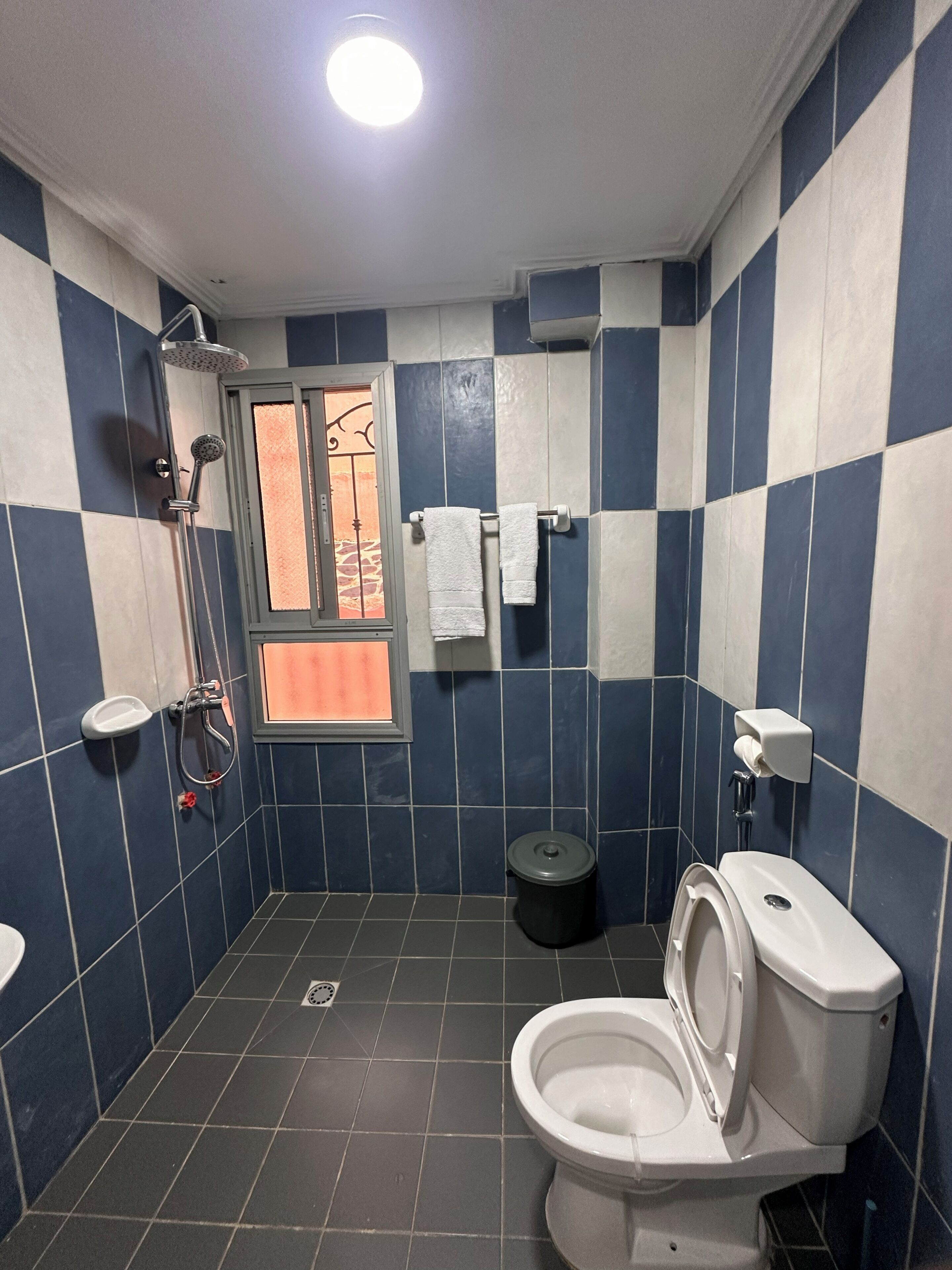Comfort Apartment | Bathroom