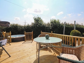 Terrace/patio - Buzzards Retreat (Wrexham)