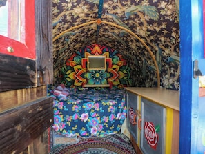 Interior - Buzzards Retreat (Wrexham)