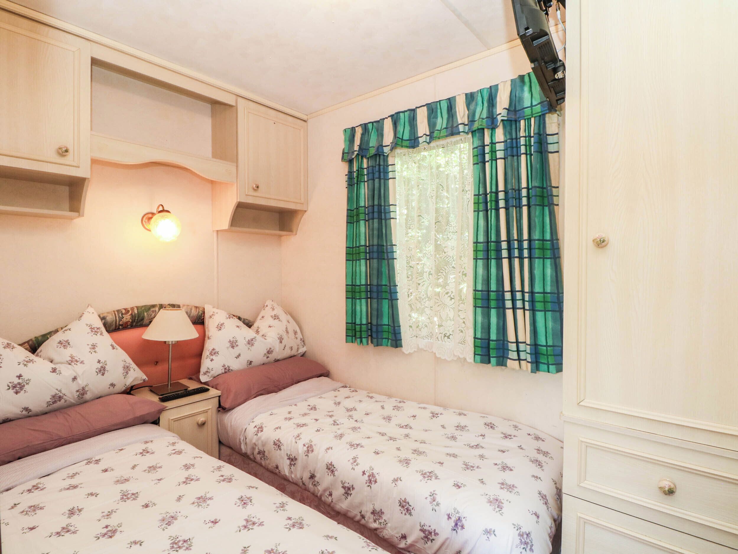 2 bedrooms, WiFi (free), individually decorated, individually furnished