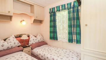 2 bedrooms, WiFi (free), individually decorated, individually furnished