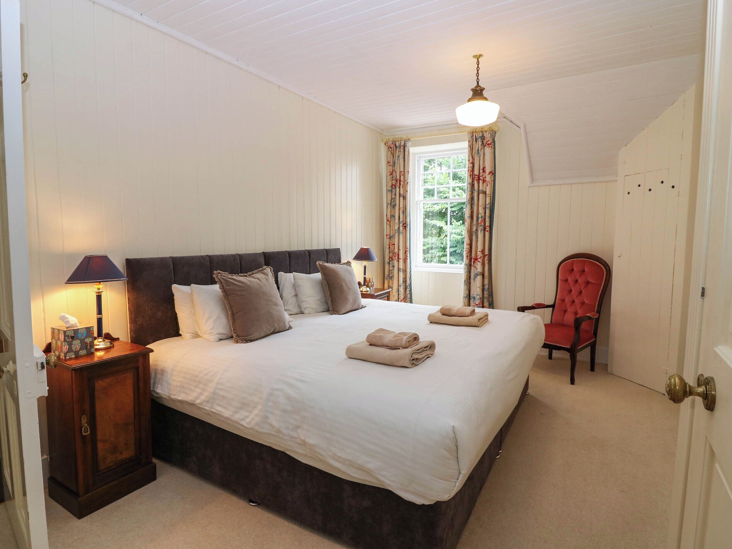 3 bedrooms, free WiFi, individually decorated, individually furnished