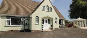 59 Nursery Avenue