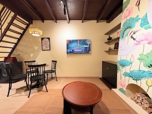 Interior - Night Market Location with Loft, Bath Tub, Luggage Locker, Max 6 (Hà Nội)