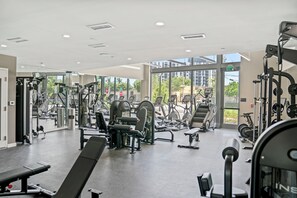 Fitness facility - King Bed, Stocked Kitchen, Pickleball Court, Resort Pool, Gym, Minutes to Beach (Fort Lauderdale)