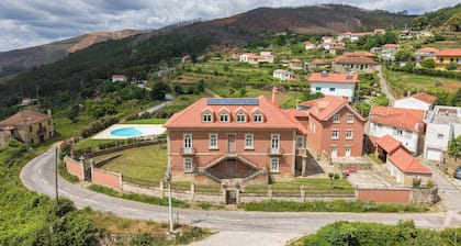 8 Rooms in Noronha Lima Hotel by HostWise