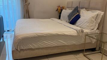 Nhà Duplex phong cách cổ điển, ban công, quang cảnh vườn | Bàn ủi/dụng cụ ủi quần áo, truy cập Internet không dây miễn phí