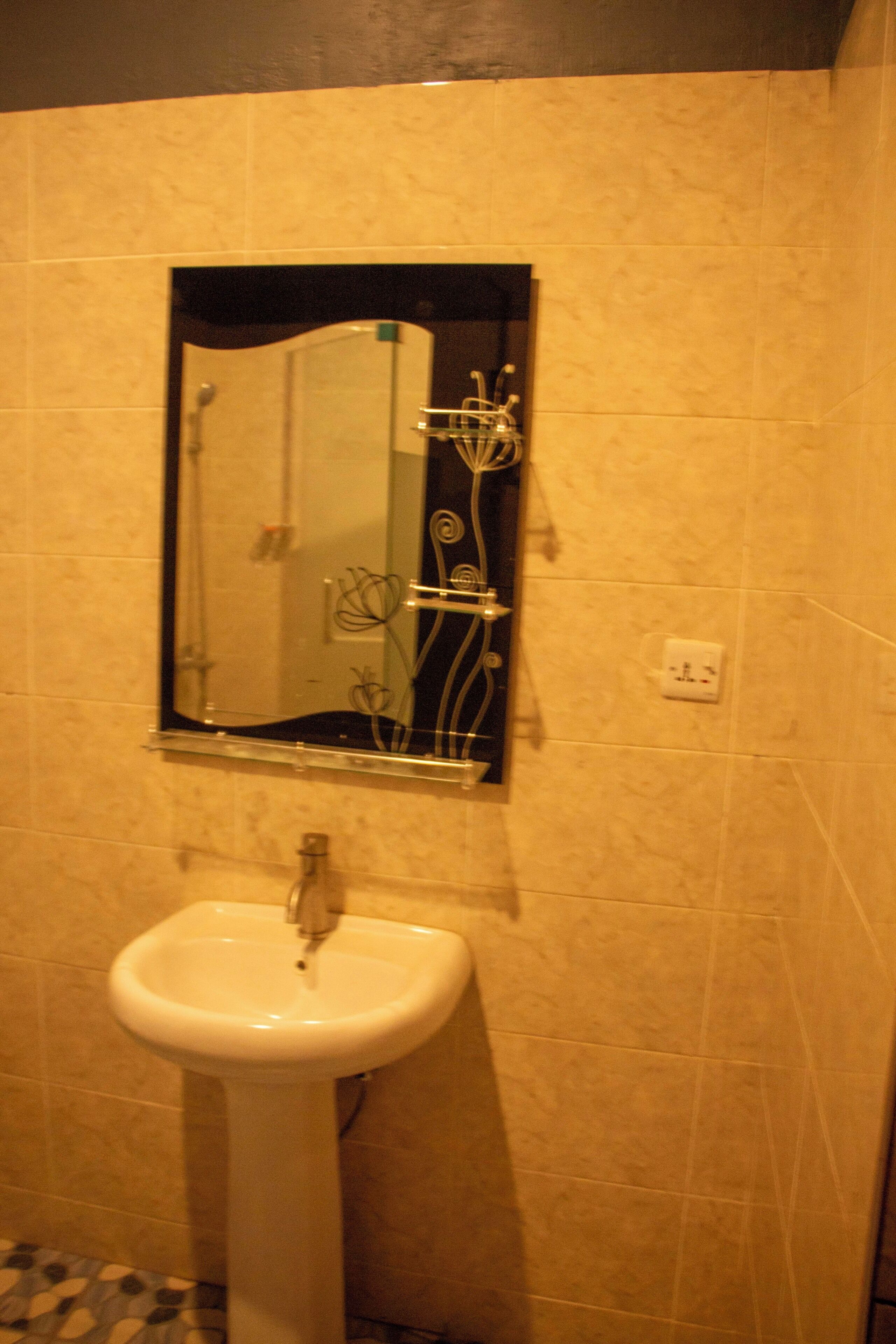 Shower, towels, toilet paper