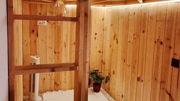 2 室のベッドルーム、アイロン / アイロン台、WiFi、ベッドシーツ