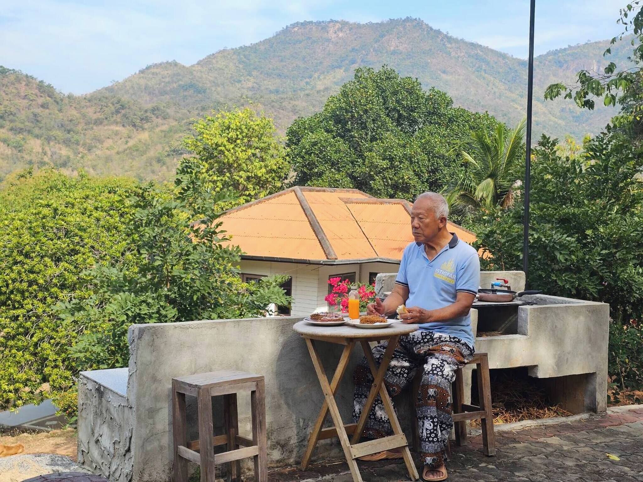 House, 2 Bedrooms, Balcony, Garden View | Outdoor dining