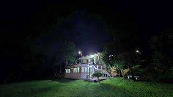 Ferienhaus, 2 Schlafzimmer, Balkon, Gartenblick | Außenbereich