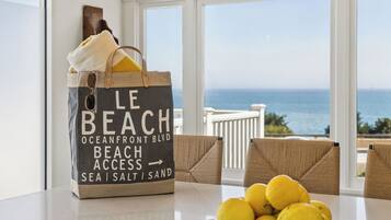 Design Apartment, 2 Bedrooms, Pets Allowed, Ocean View | Interior