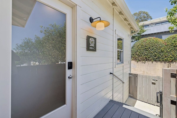 Luxury Studio Suite (1 Bedroom) | Exterior