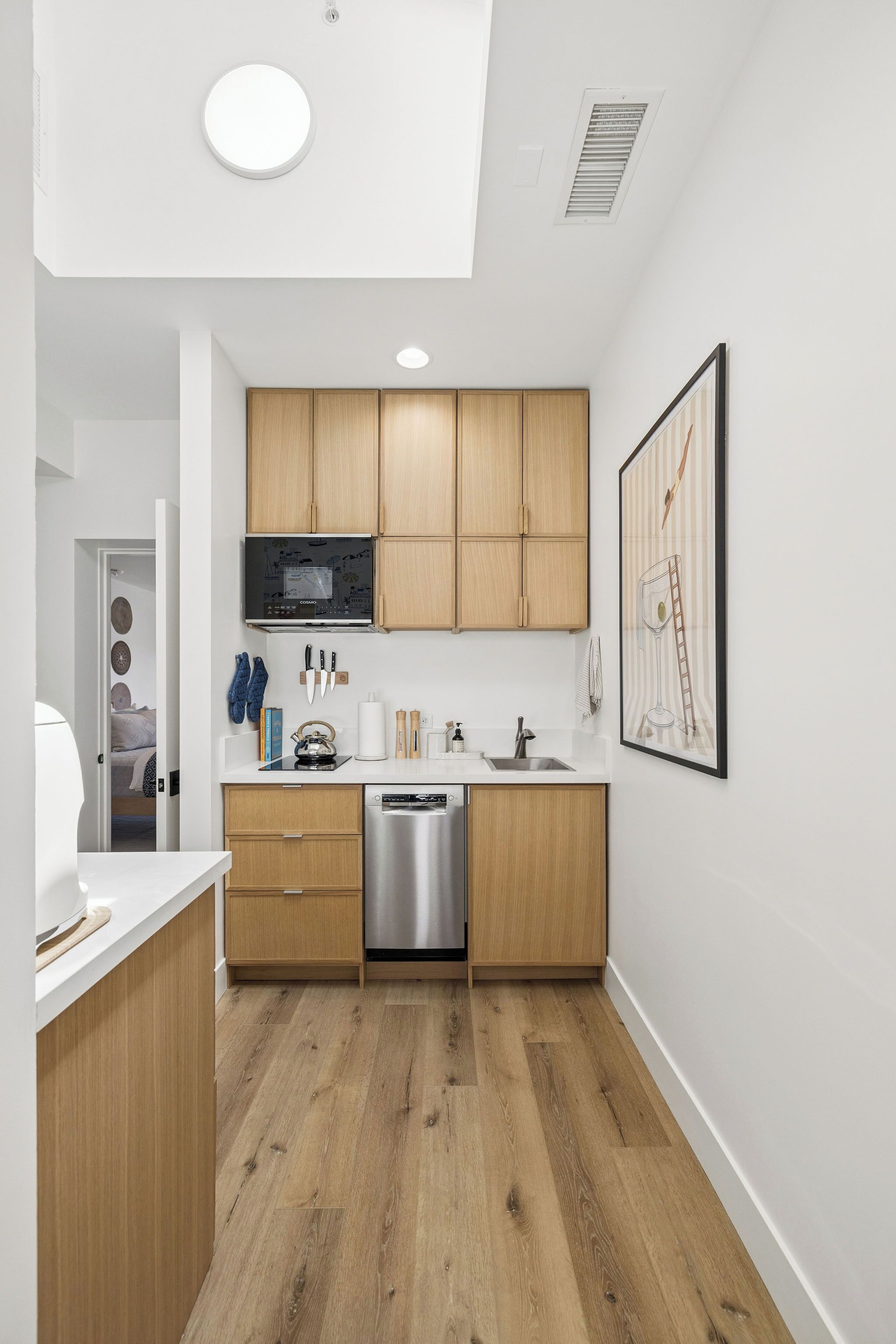 Luksus-studiosuite - flere senge - terrasse - havudsigt | Privat køkken | Køleskab/fryser i fuld størrelse, mikrobølgeovn, kogeplade