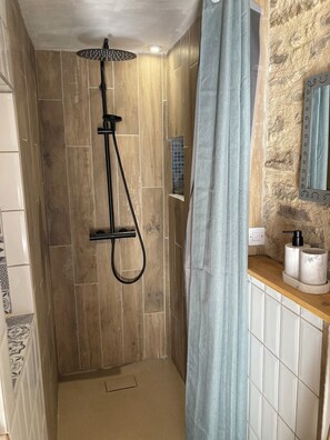 Bathroom - A cozy country cottage, L'Hôtel Neuf welcomes you from April through September! (Saint-Gravé)