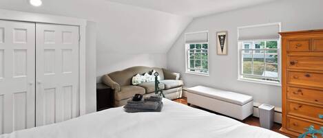 5 chambres, fer et planche à repasser, Wi-Fi, draps fournis