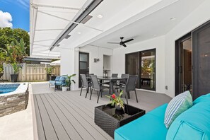 Outdoor dining - Intracoastal Waterfront Villa w/ Private Pool (Pompano Beach)