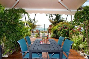 Outdoor dining - Vrbo Property (Sainte-Anne)