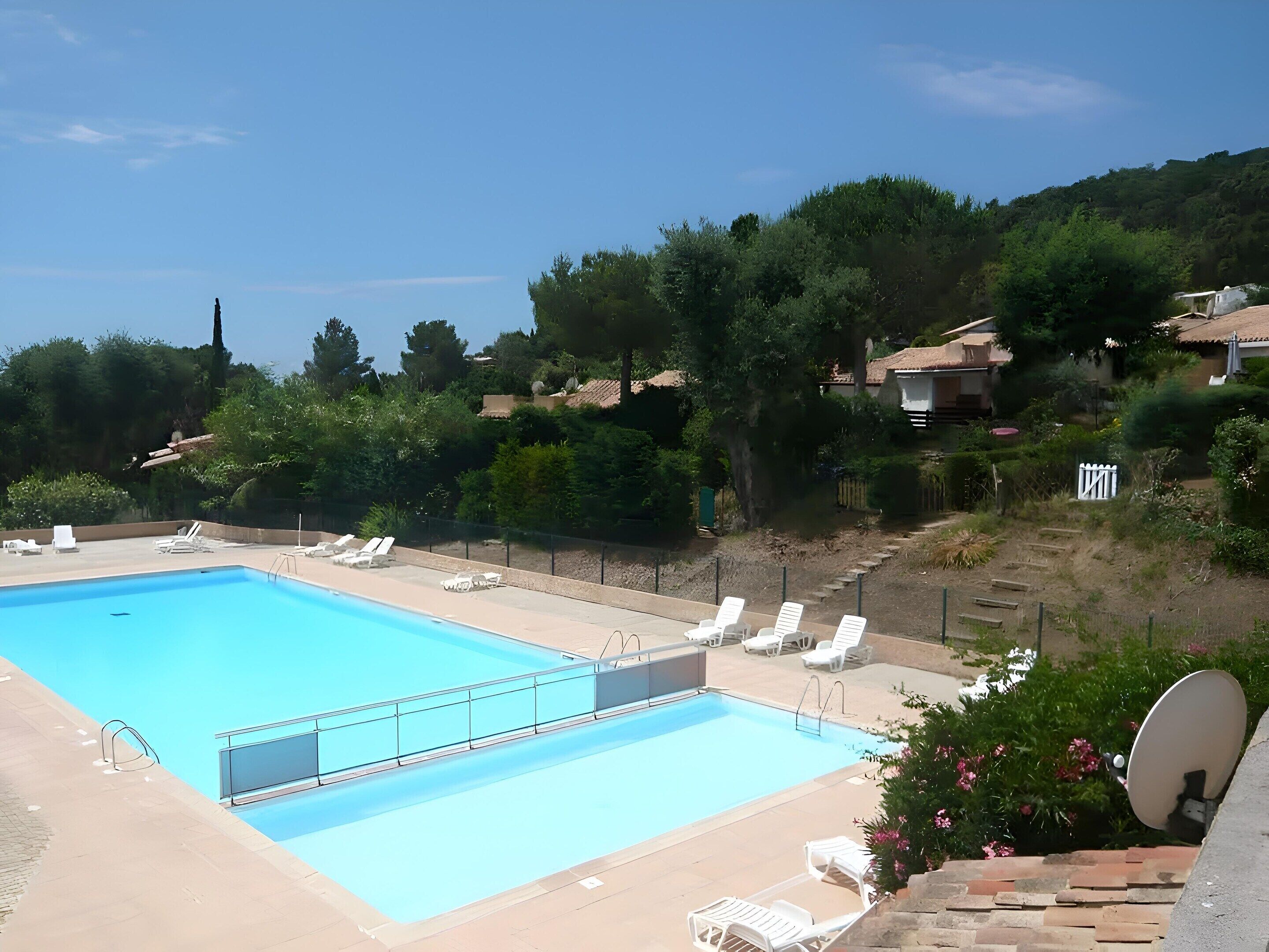 Apartment | Pool | Outdoor pool