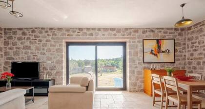 Rustic stone house with a spacious terrace | 2BR