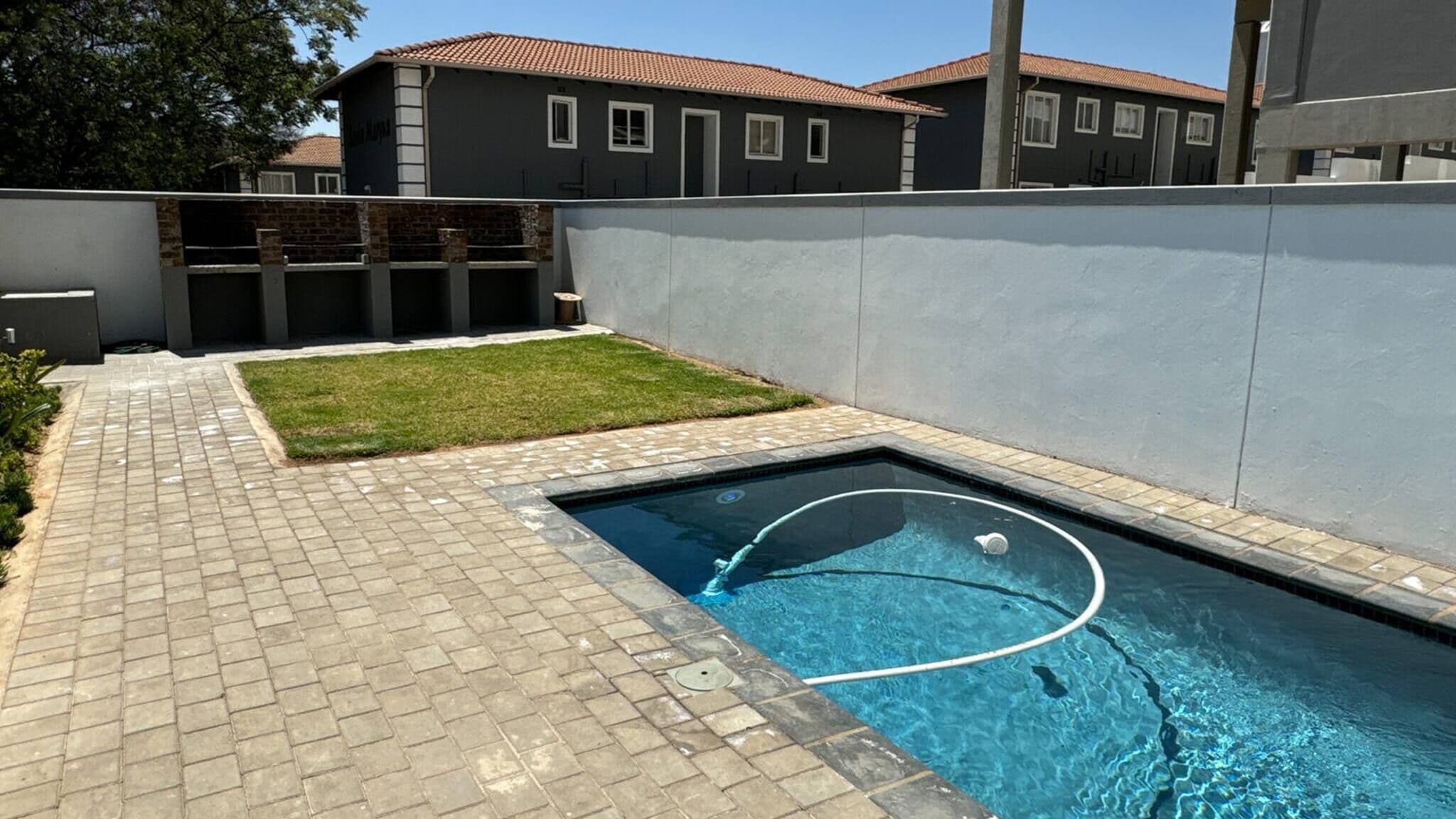 Apartment, 1 Bedroom, Balcony, City View | Pool | Outdoor pool