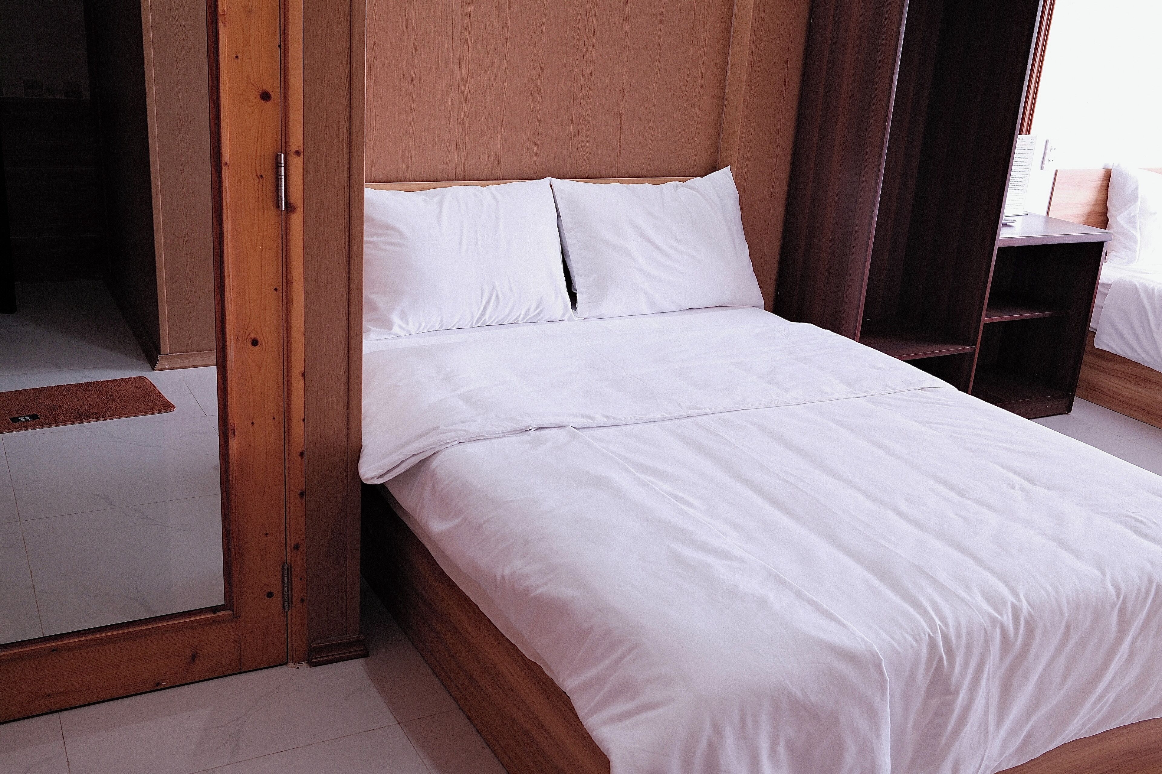 Deluxe Double Room, City View | Desk, laptop workspace, free WiFi