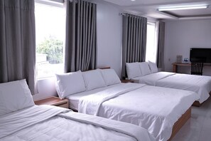 Deluxe Triple Room | Desk, laptop workspace, free WiFi - Lumea Cam Ranh (Cam Ranh)