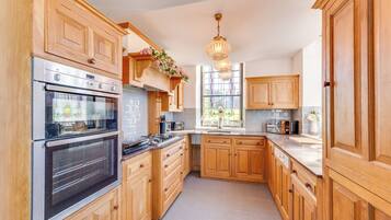 Cottage | Cucina privata | Lavastoviglie, pentole/stoviglie/utensili