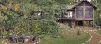 Charming 3-Bedroom Lake Cottage - Pontoon boat included!
