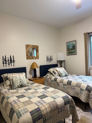 2 bedrooms, iron/ironing board, travel crib, WiFi (free)