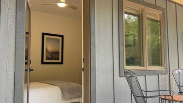 2 bedrooms, iron/ironing board, travel crib, WiFi (free)