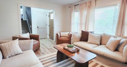 Game Room & Theater Home, Sleeps 12, 10 Min to Downtown Columbia