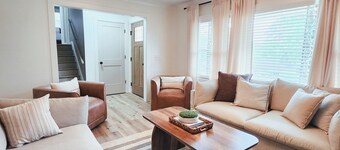 Game Room & Theater Home, Sleeps 12, 10 Min to Downtown Columbia