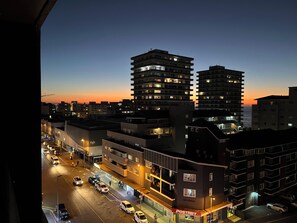 Exterior - Modern Vibrant 2 Bedroom Apartment with Views (Cape Town)