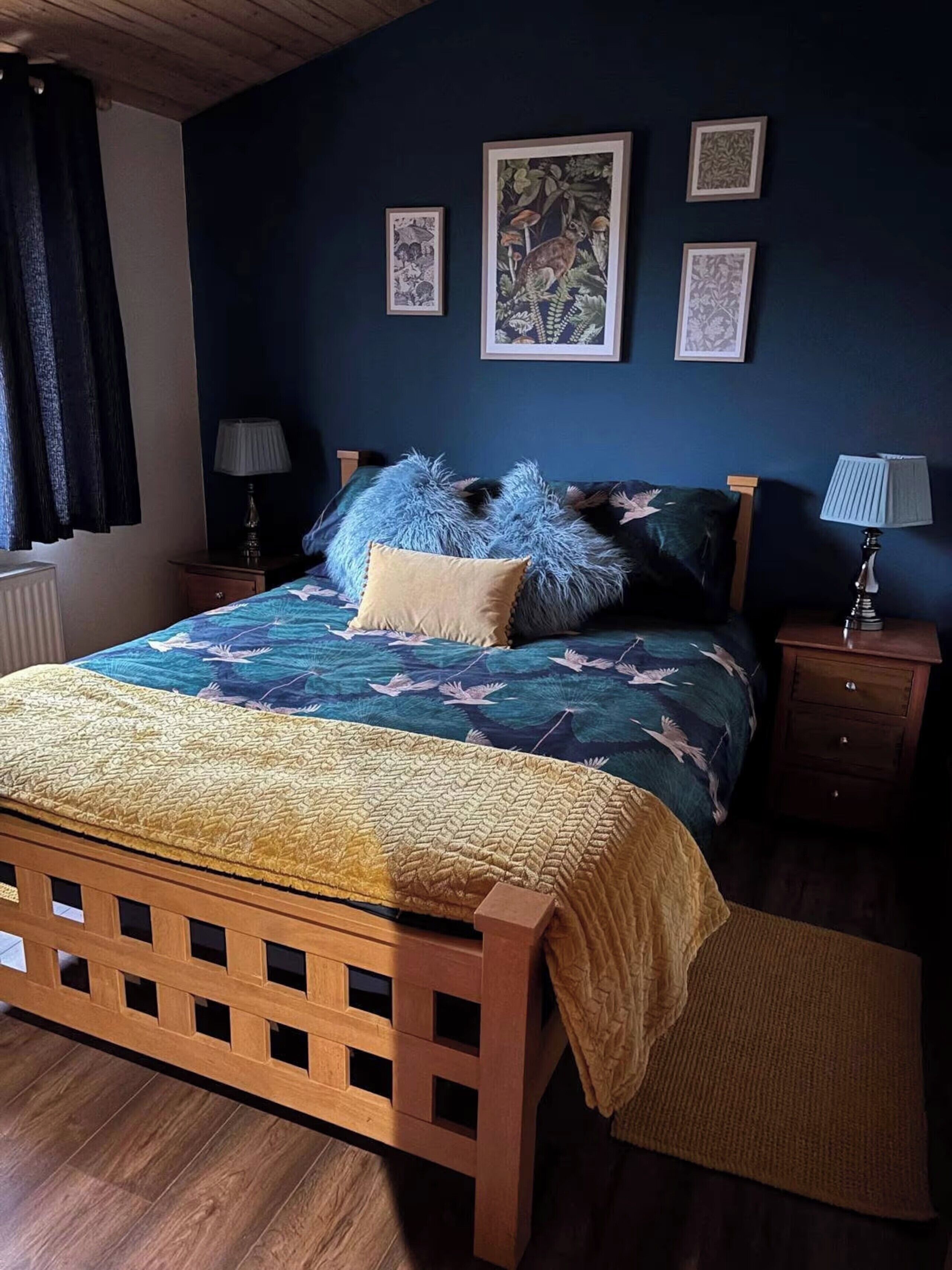2 bedrooms, WiFi (free), bed sheets