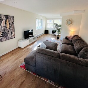 Living area - Bright two-bed suite on the KVR Trailhead (Penticton)