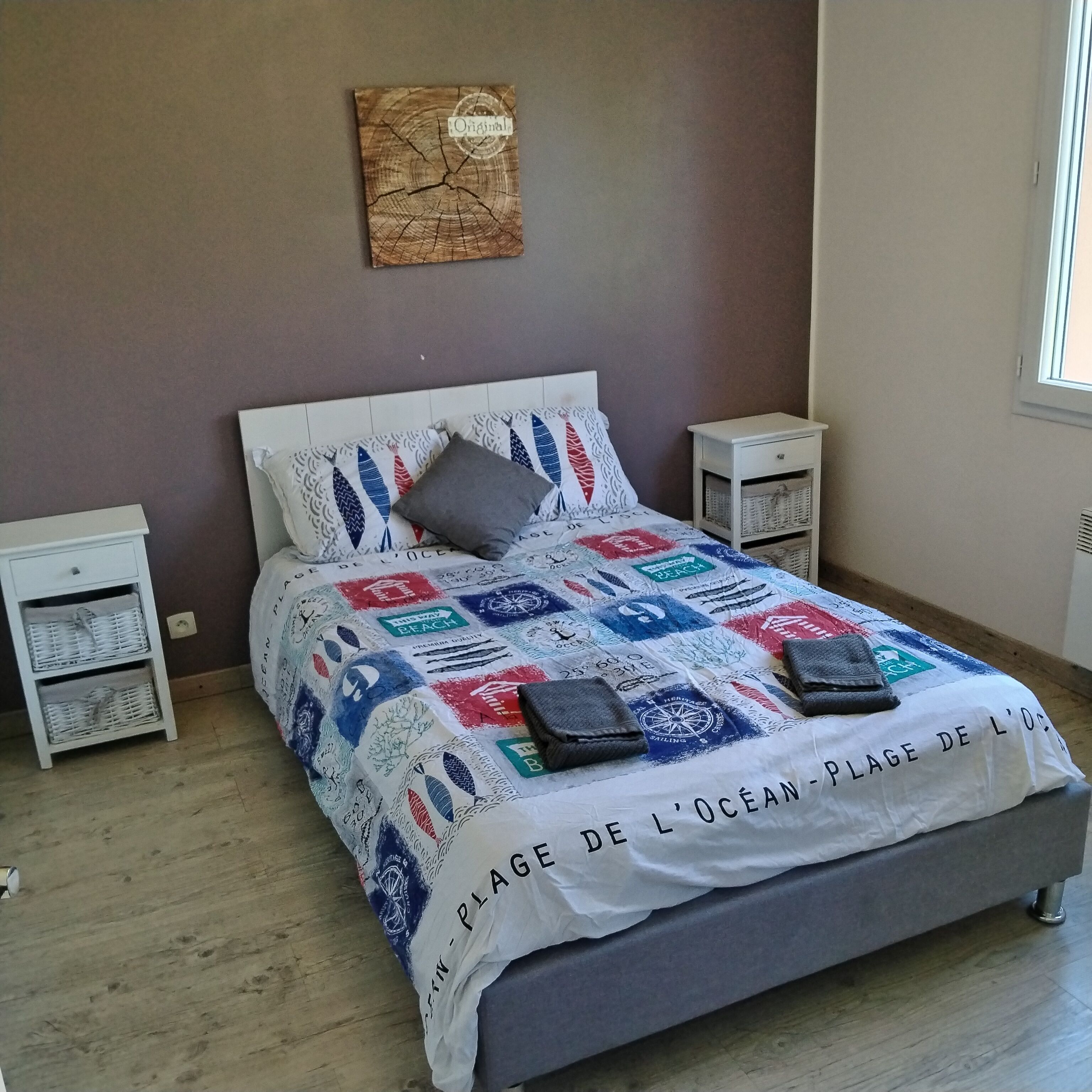 5 bedrooms, bed sheets