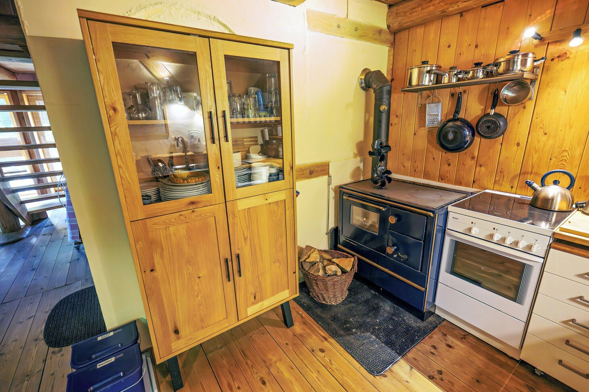 Coffee/tea maker, oven, dishwasher