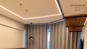 Family Quadruple Room | Laptop workspace, WiFi (free)