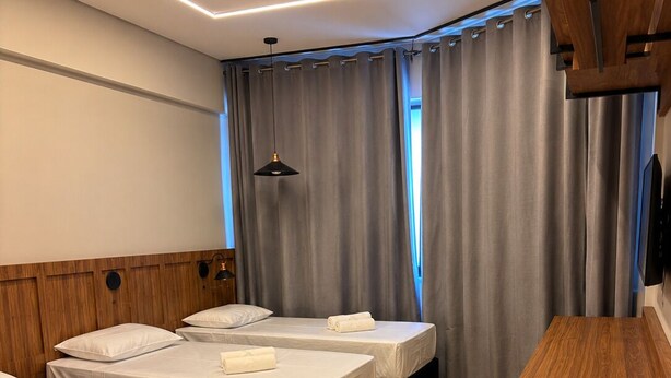 Classic Single Room | Laptop workspace, WiFi (free)