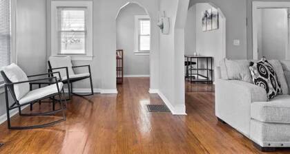 3 Bedrooms 2 baths 10 minutes from SU, Downtown, Hospitals and Airport