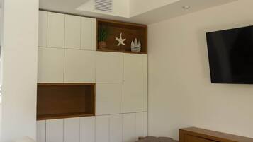 TV, offices