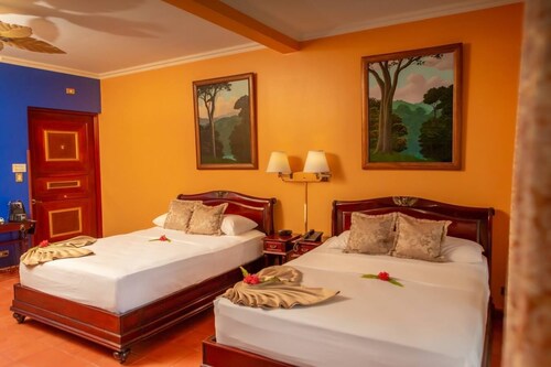 Rainforest Family Angel Suite